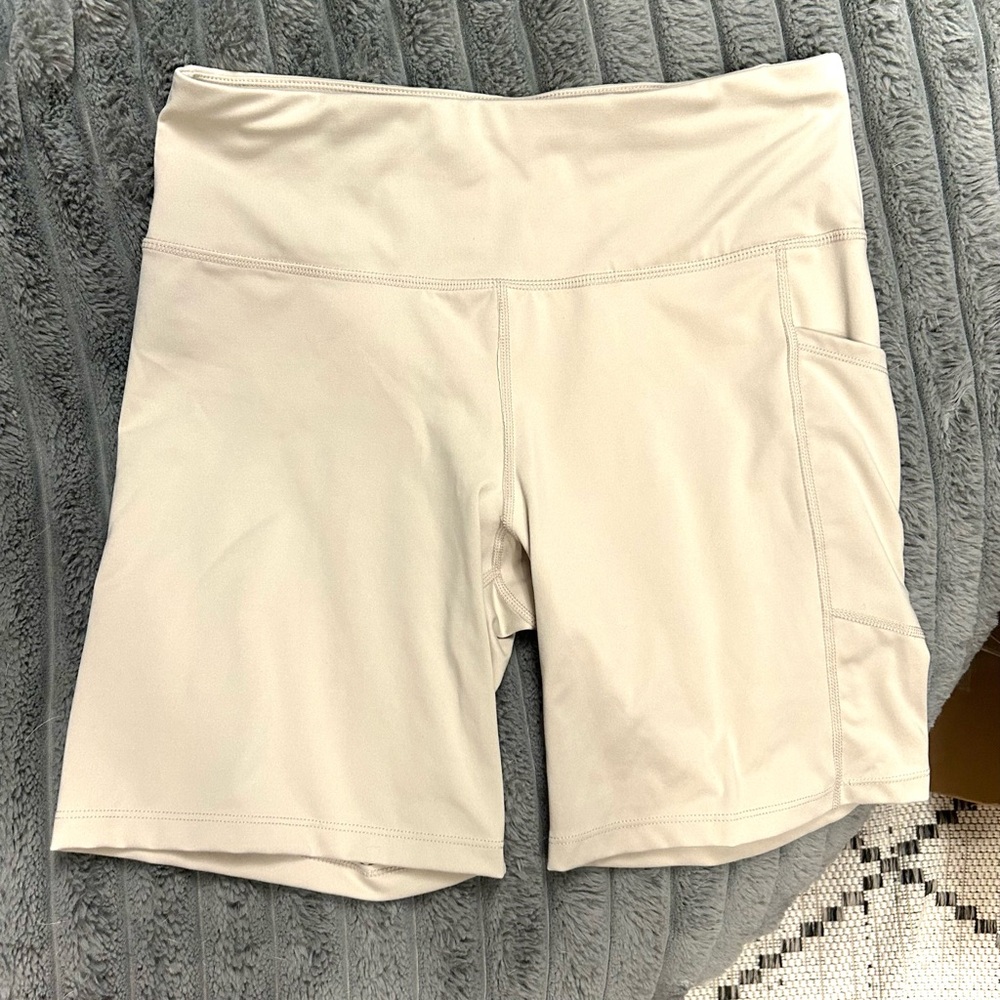 DKNY Women's Cream High-Waisted Shorts